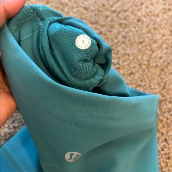 SOLD- Lululemon Wunder Train High-Rise Short 6" - Picture 4 of 5